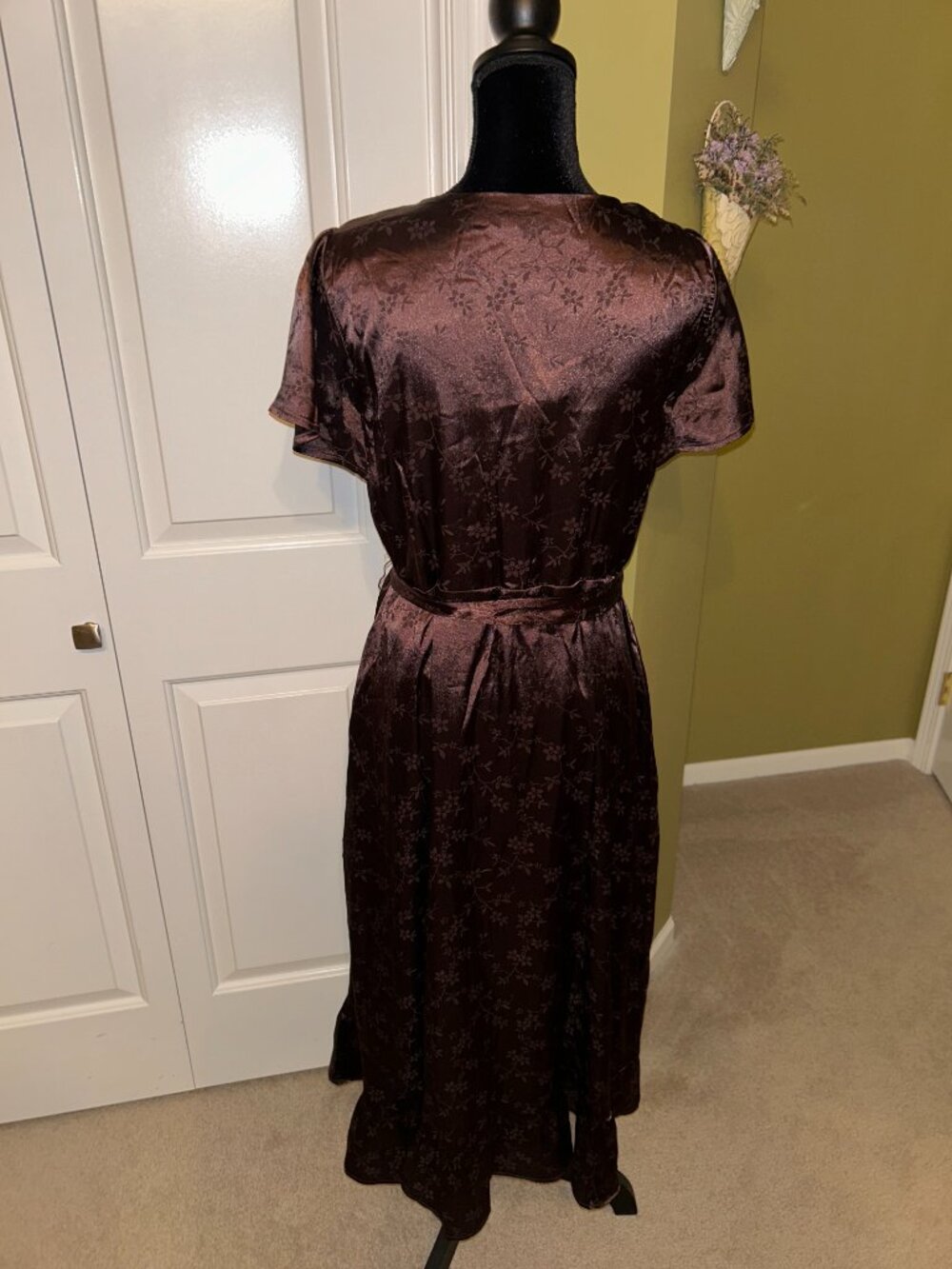 Dress - Picture 3 of 4